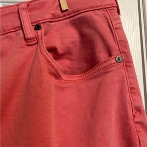 Kut from the Kloth Boyfriend Jeans with frayed hem - Coral